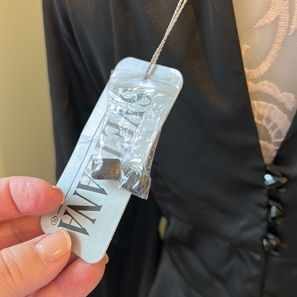 Svetlana size 8 & 4 high neck long sleeve sexy keyhole tuxedo tail ruching cuff - Picture 11 of 17